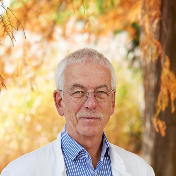 Dr. Rainer Stange